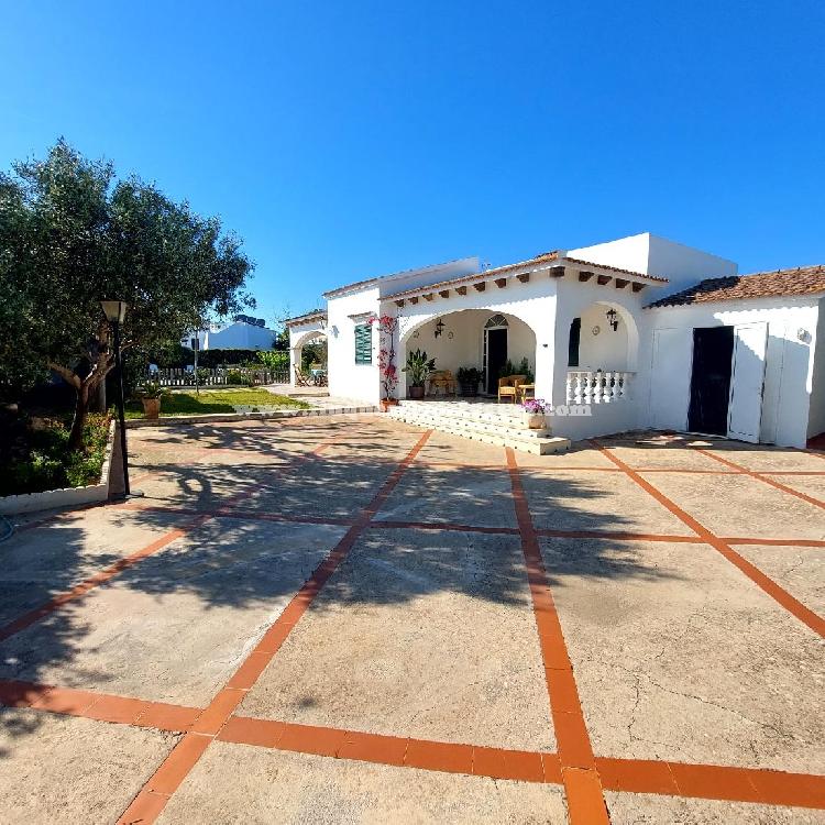 Chalet con piscina y licéncia turística