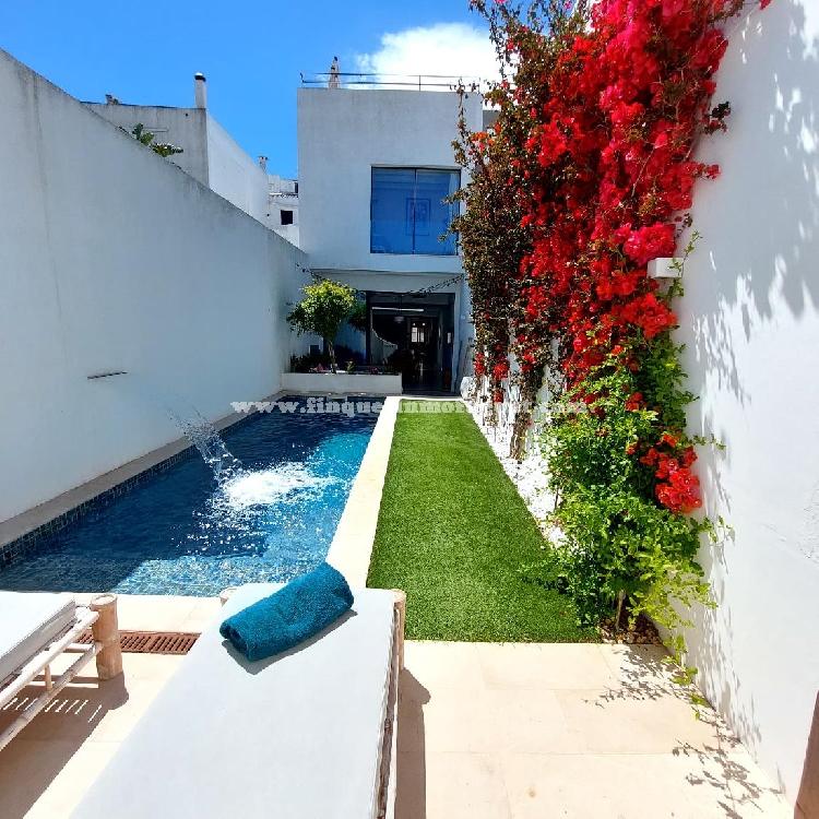 Casa con Piscina en pleno centro