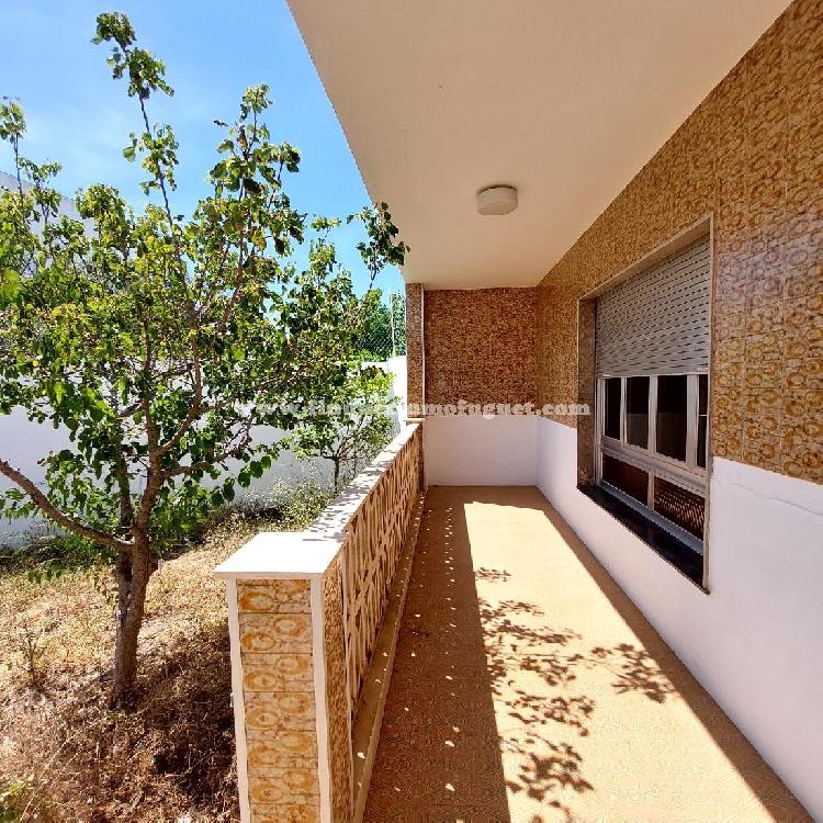 Casa independiente con garaje en planta